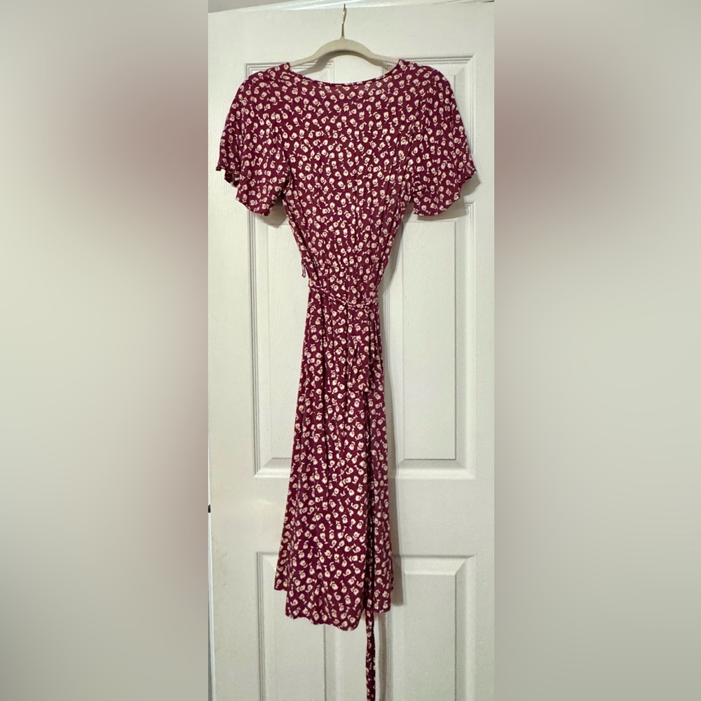 Floral Burgundy Dress! Perfect for Fall!